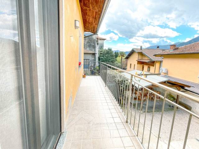 casa vendita omegna balconcino wmk 0