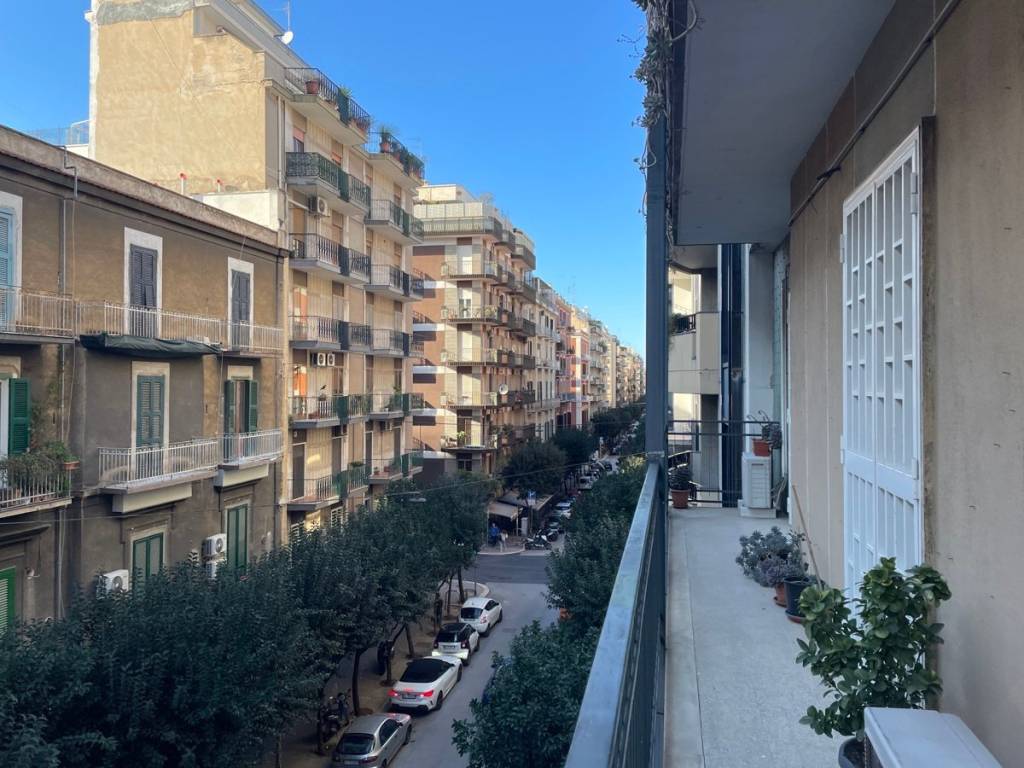 Appartamento via De Rossi , 172, Murat, Bari