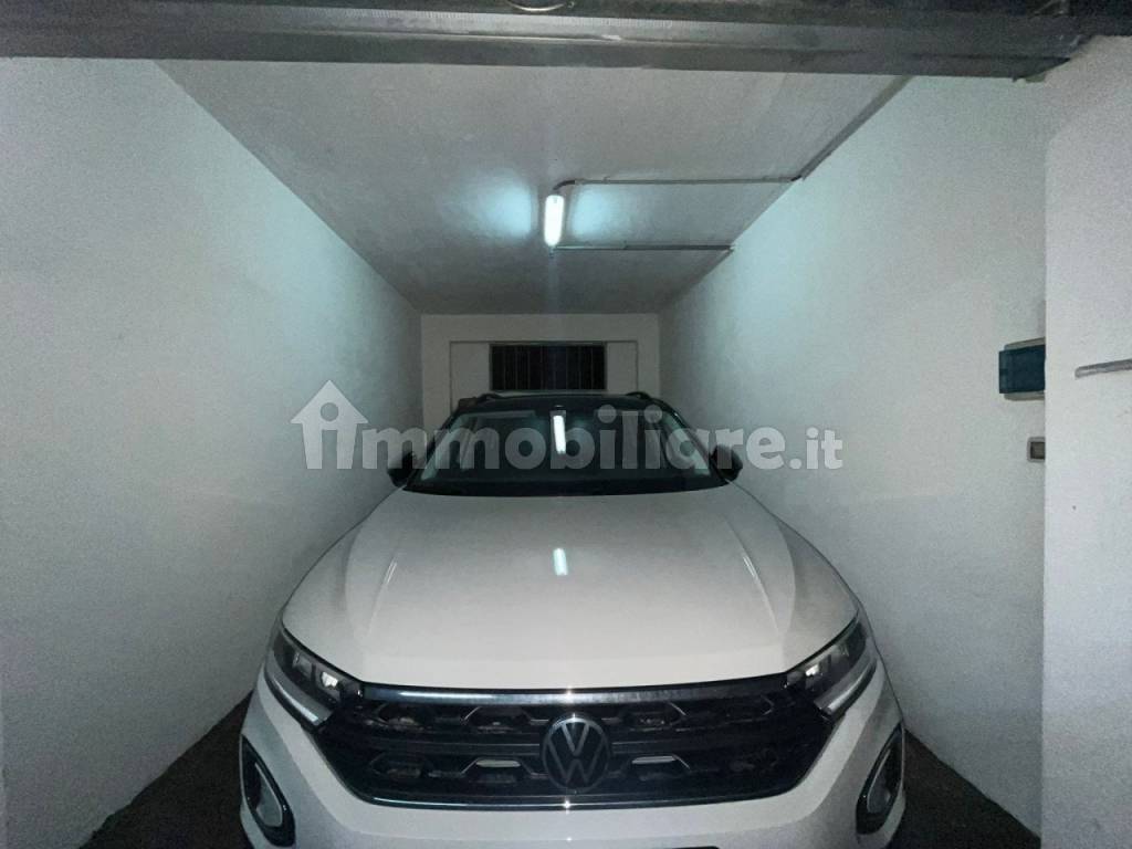 vendesi box auto napoli colli aminei  10