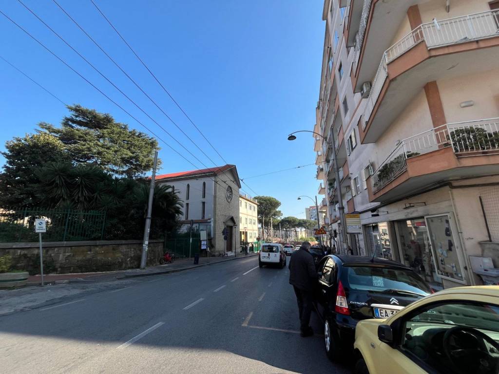 vendesi box auto napoli colli aminei  7