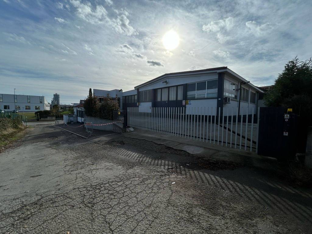 Capannone via ghiarola nuova 27, fiorano, fiorano modenese