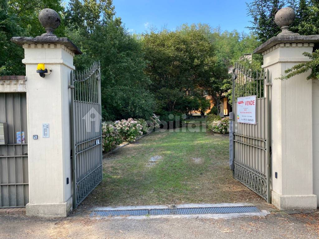 cancello d'ingresso