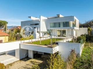 Villa moderna di design nel Valdarno vicino Arezzo