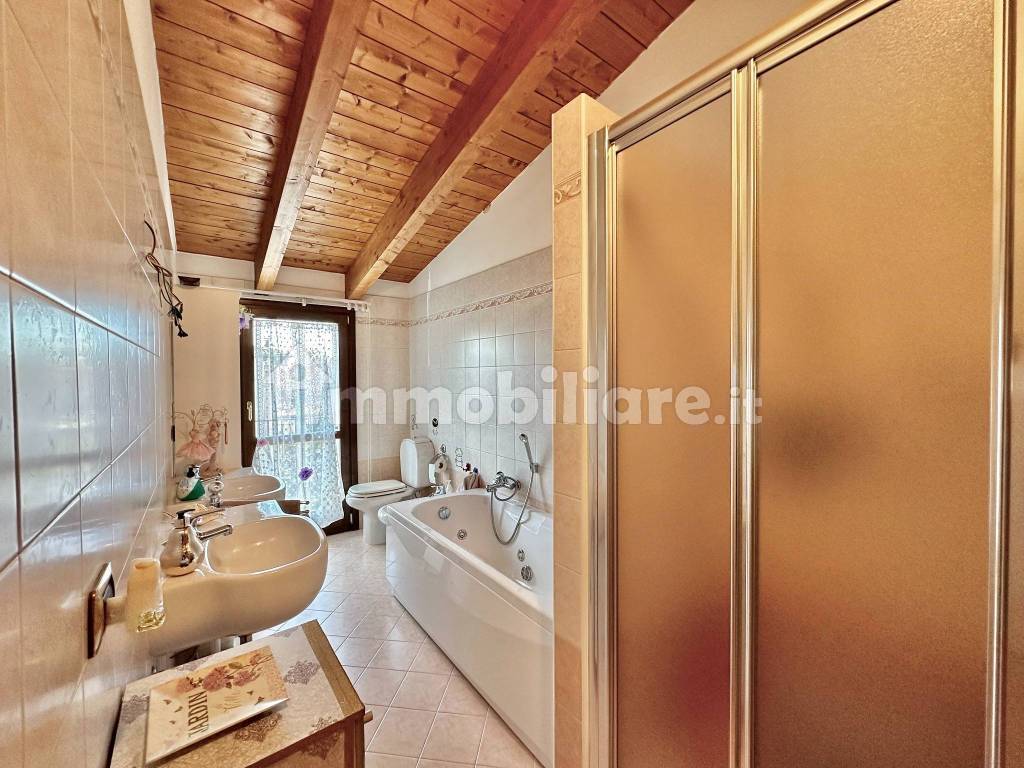 bagno piano primo