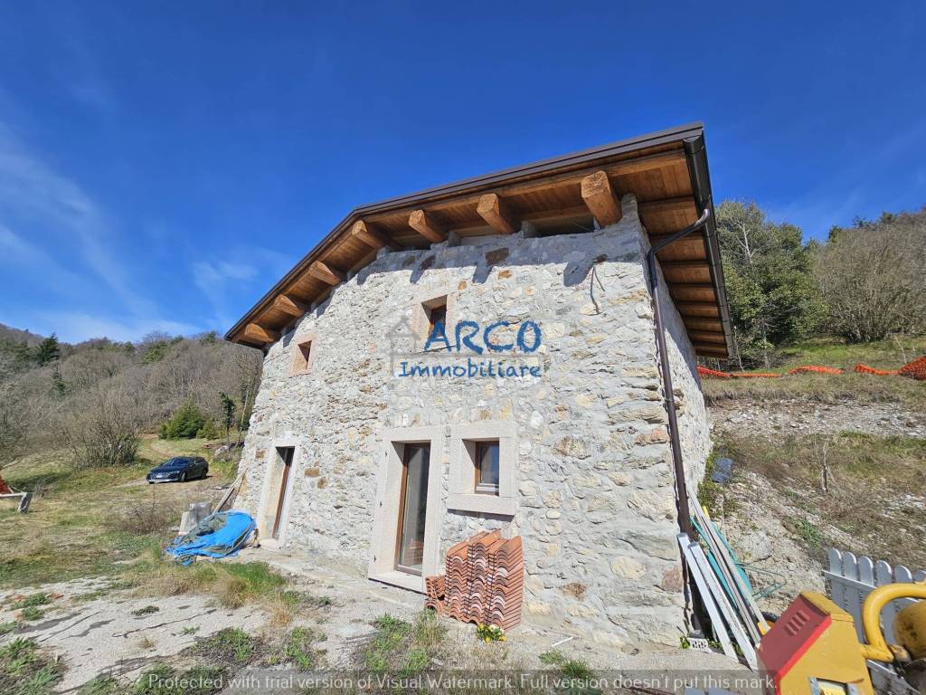 Rustico, nuovo, 80 m², arco