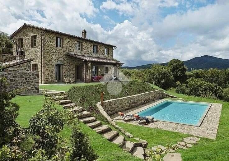 Possibilità di creare Villa singola con piscina come da immagine di progett