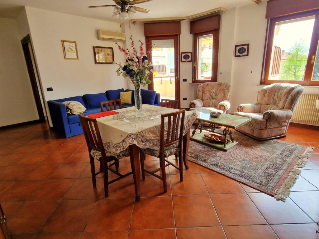 Sale Apartment in via Pinelli 3. Treviso. Good condition, third floor