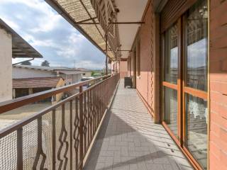 BALCONE LATO CORTILE