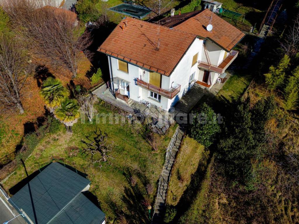 Villa indipendente con giardino