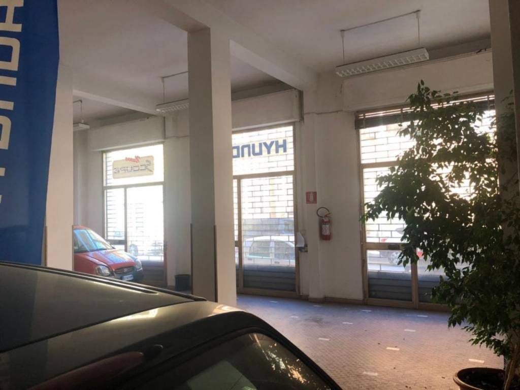 Locale commerciale fucini, 8, stazione - via roma, grosseto