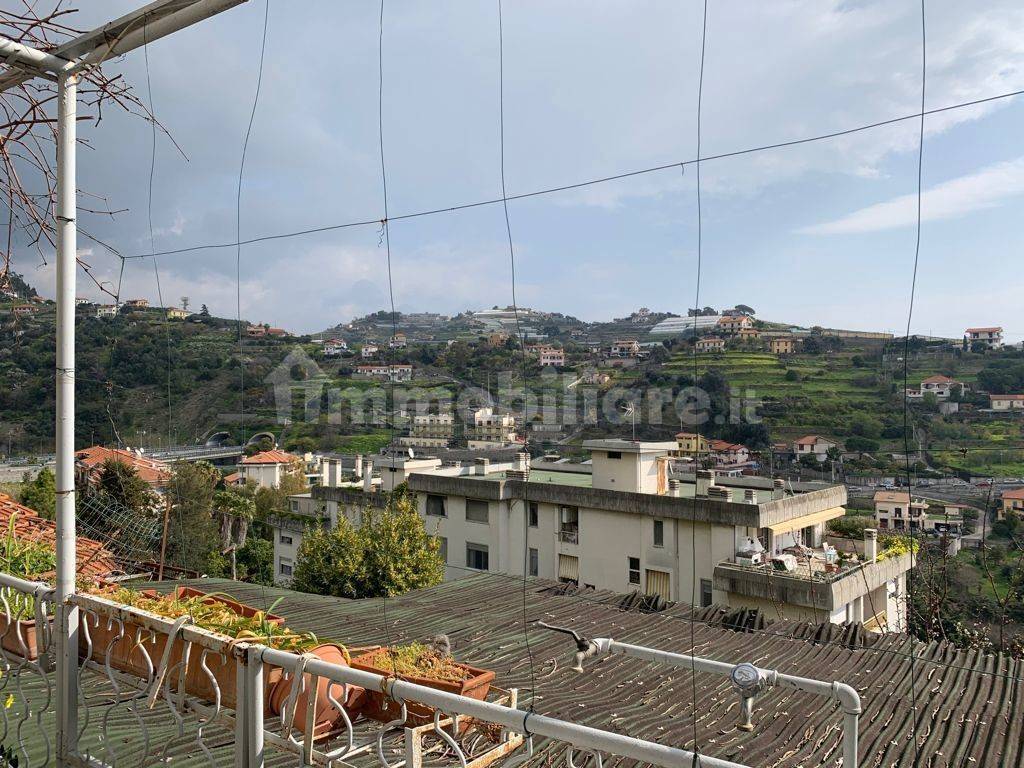 Appartamento Quadrilocale in Vendita a Sanremo 