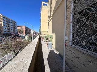 balcone frontale collegato ai terrazzi