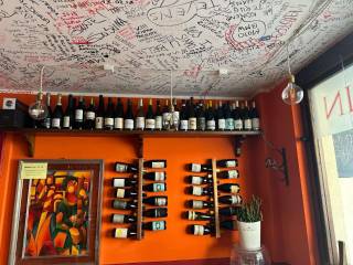 parete con vini