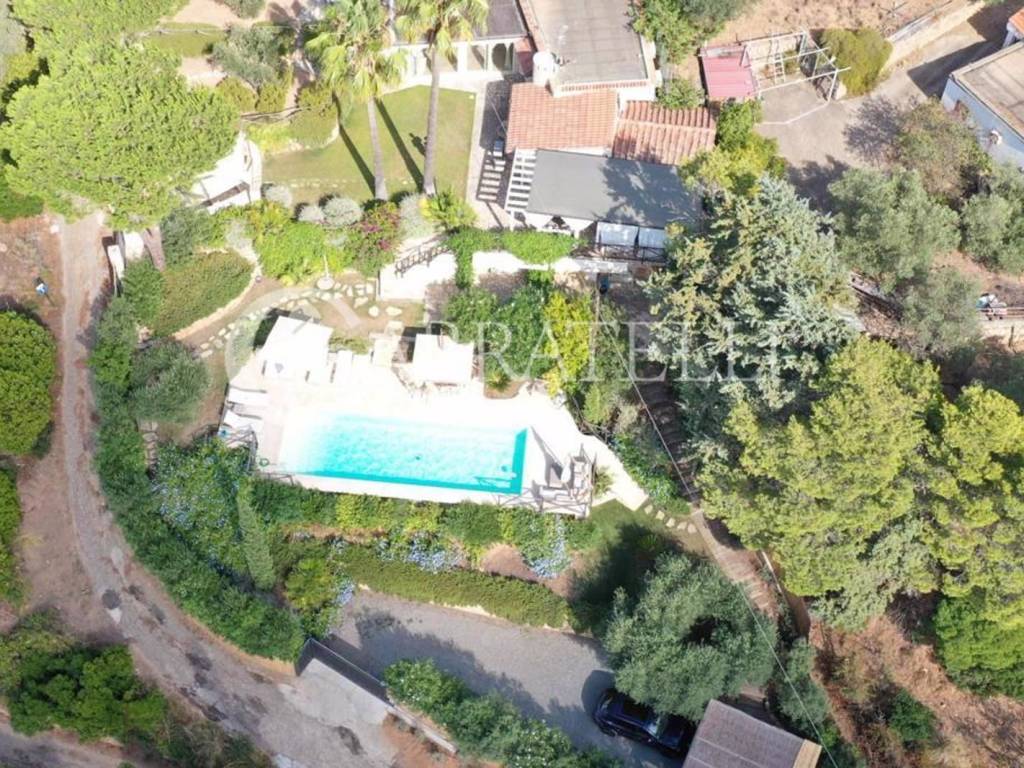 villa con piscina all argentario