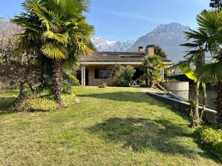 Foto - Vendita villa con giardino, Mandello del Lario, Lago di Como