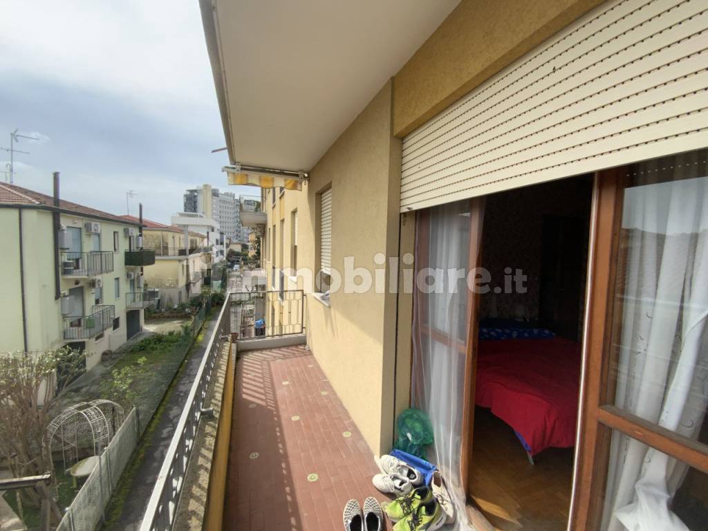 balcone camera