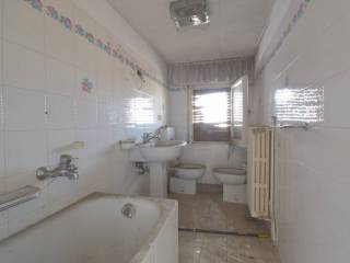 Bagno piano primo