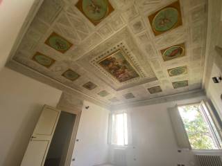 sala con affreschi