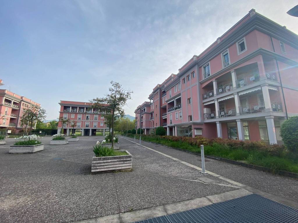 Ufficio - studio via giovanni renica, villaggio ferrari - duca degli abruzzi, brescia
