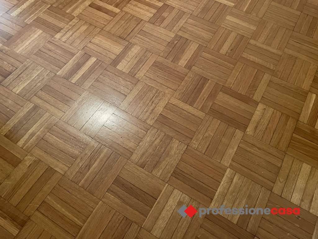 PARQUET CAMERE