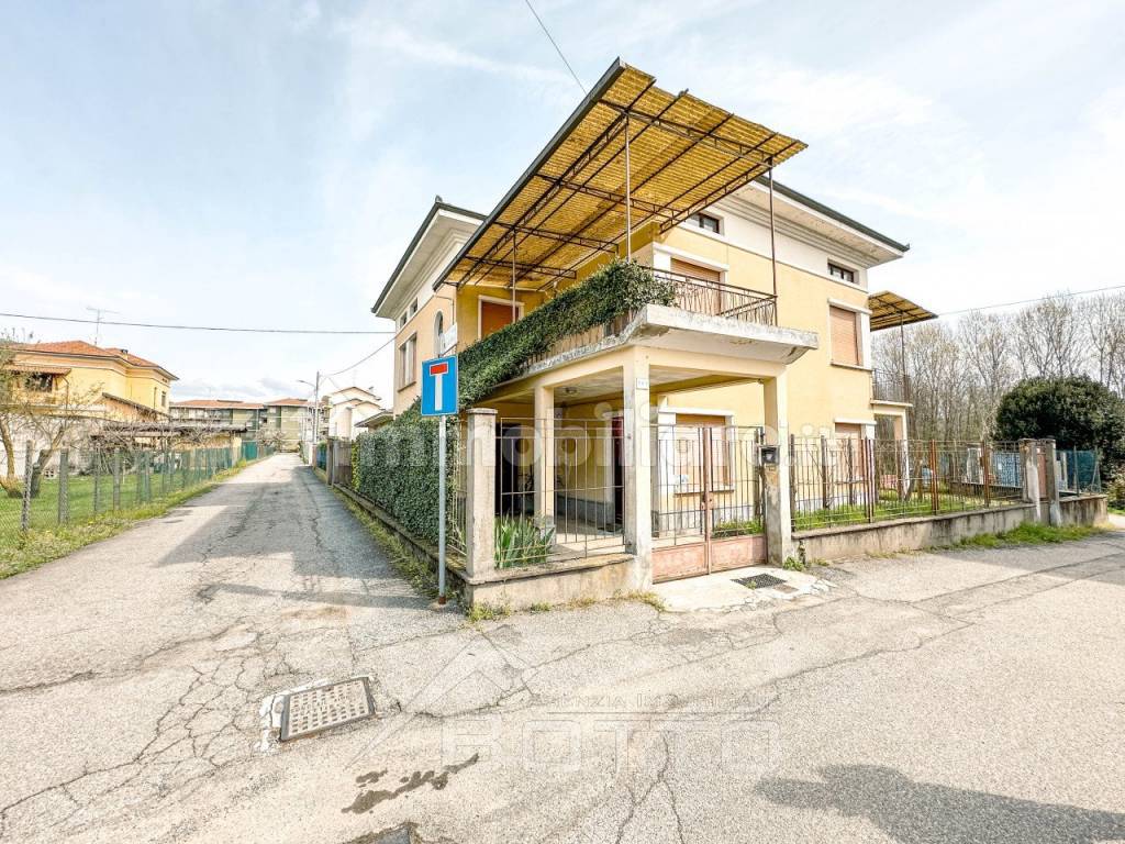 casa vendita gattinara esterno wmk 0