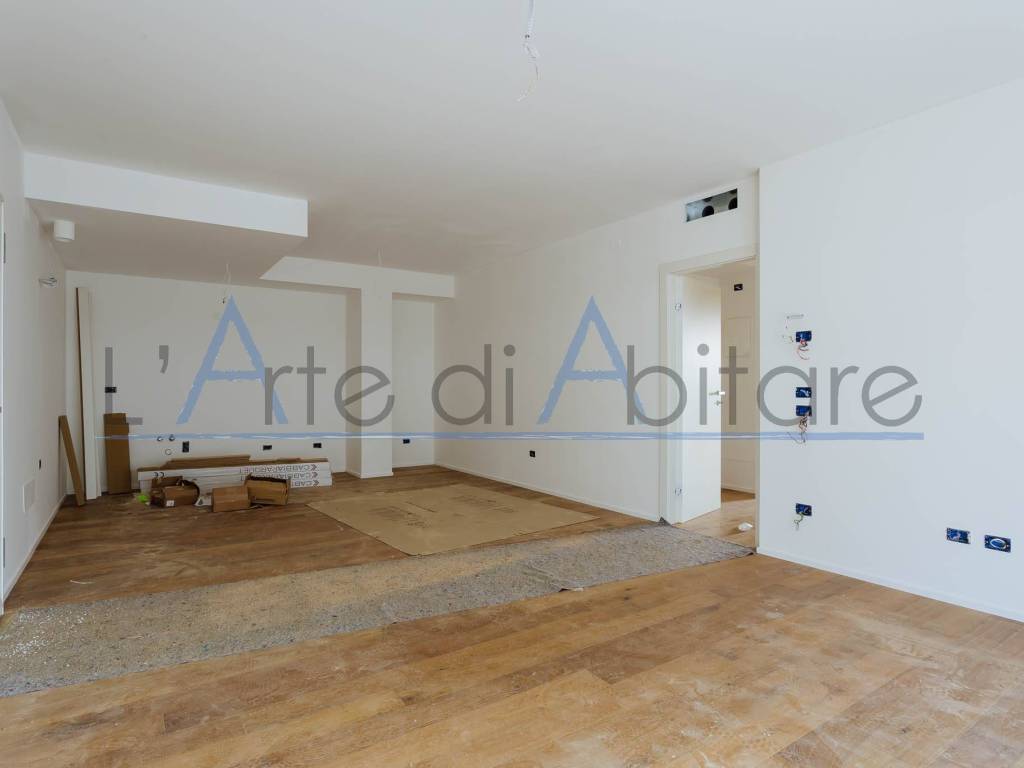 Sale Apartment Padua. 4room flat in via Bretagna. New, ground floor