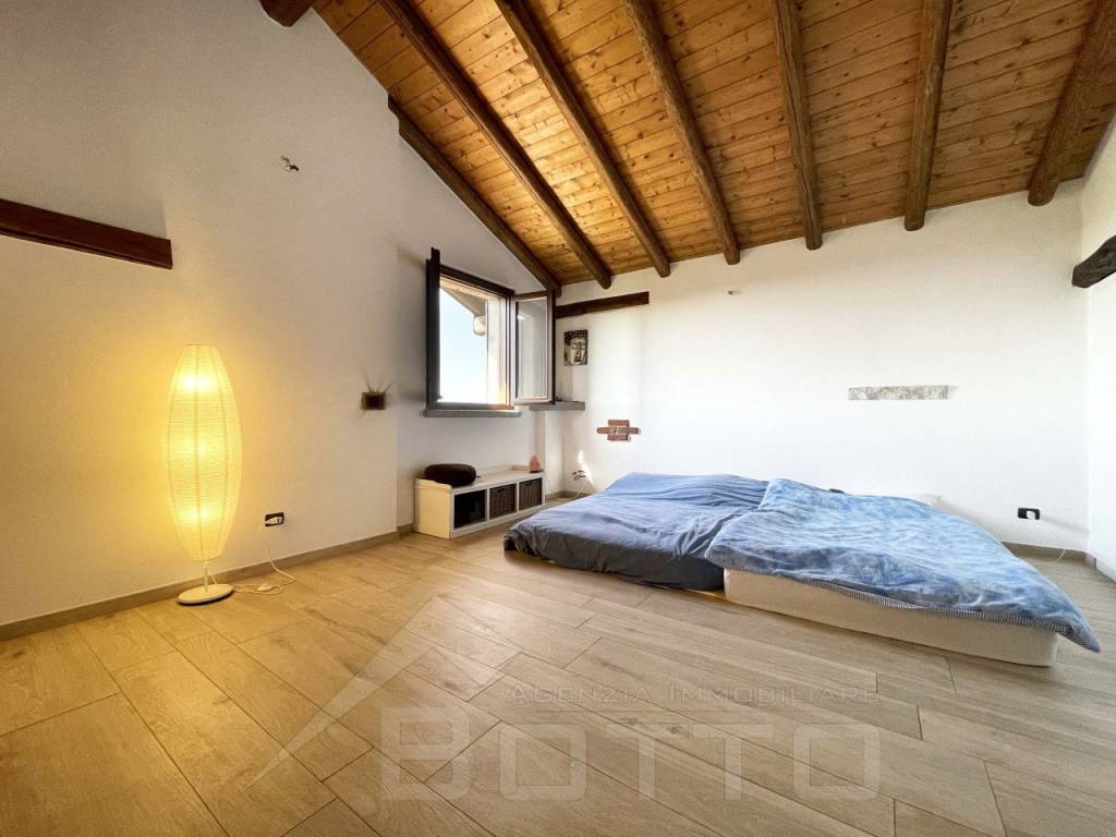 casa vendita oleggio letto9