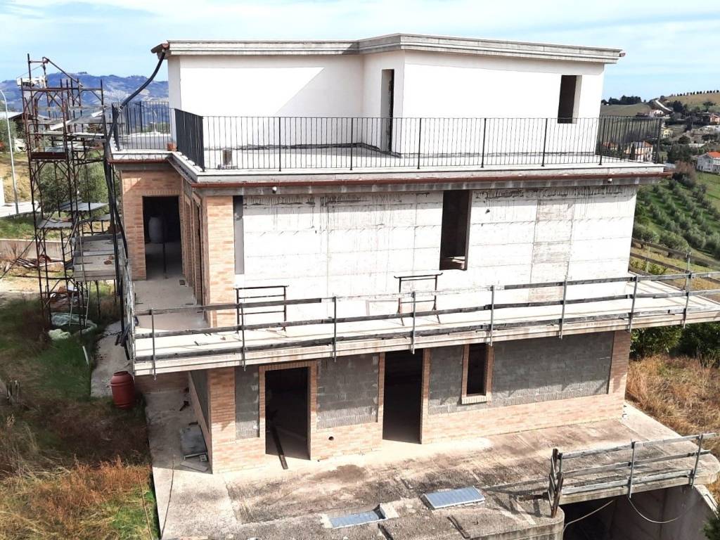 07 OFFIDA - APPARTAMENTO AL GREZZO VISTA MARE MONT