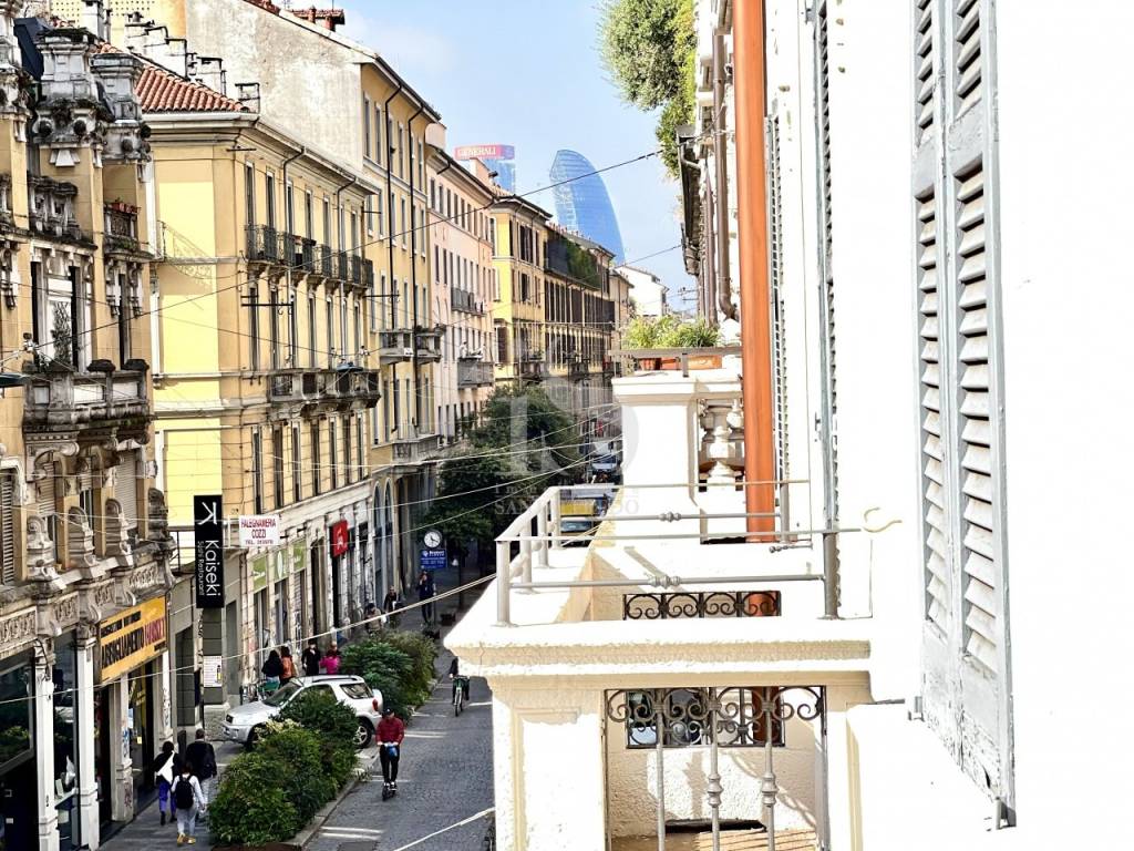 Milano Piazza Baiamonti Bilocale in Affitto