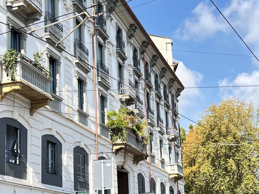 Milano Piazza Baiamonti Bilocale in Affitto