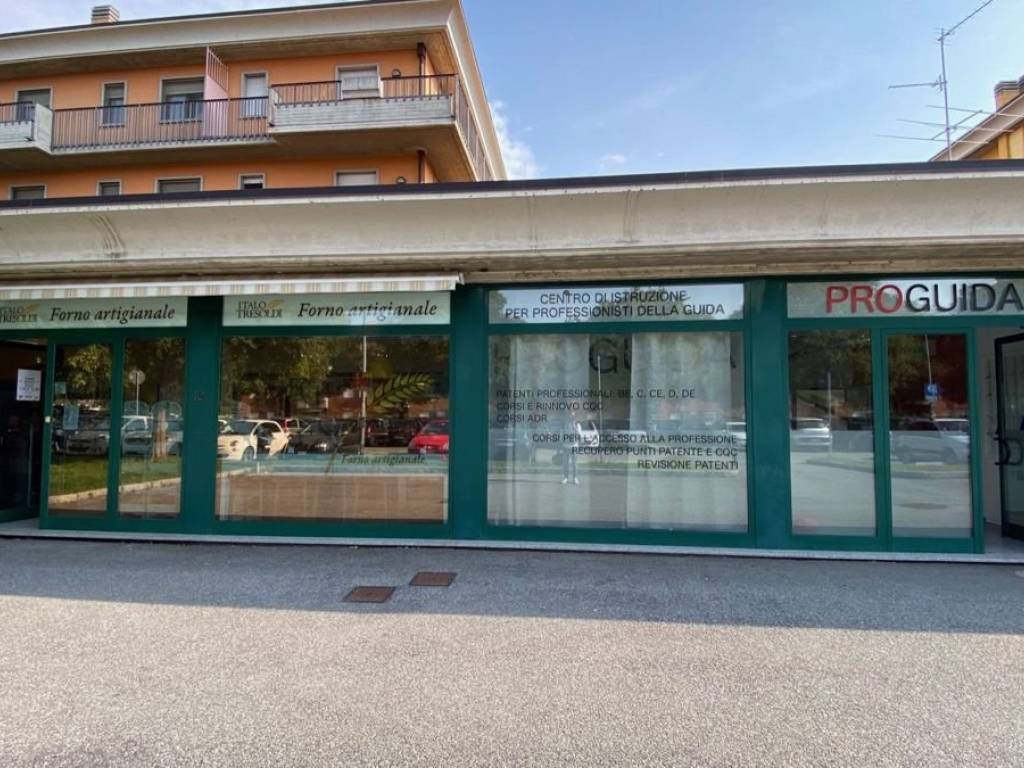 GABETTI VENDE NEGOZIO BERGAMO ZONA OSPEDALE - 12.jpg