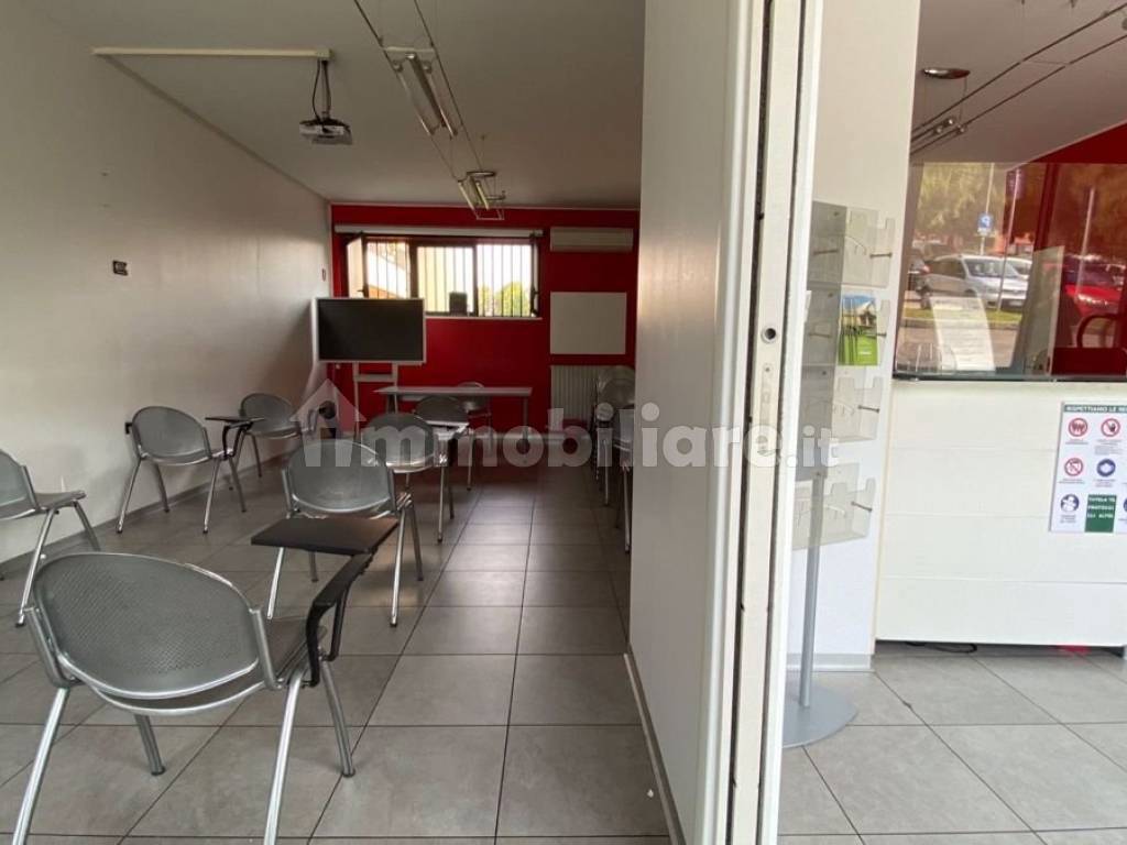 GABETTI VENDE NEGOZIO BERGAMO ZONA OSPEDALE - 6.jpg