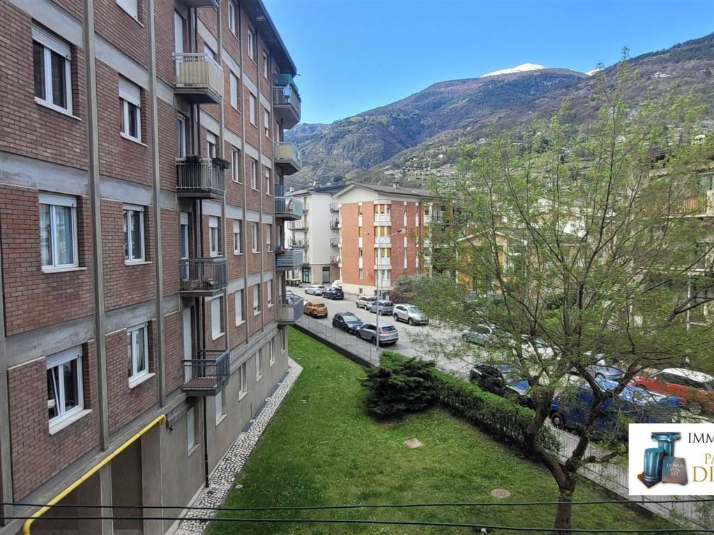 alloggio-aosta-centro-due-camere-garage-arredato-m