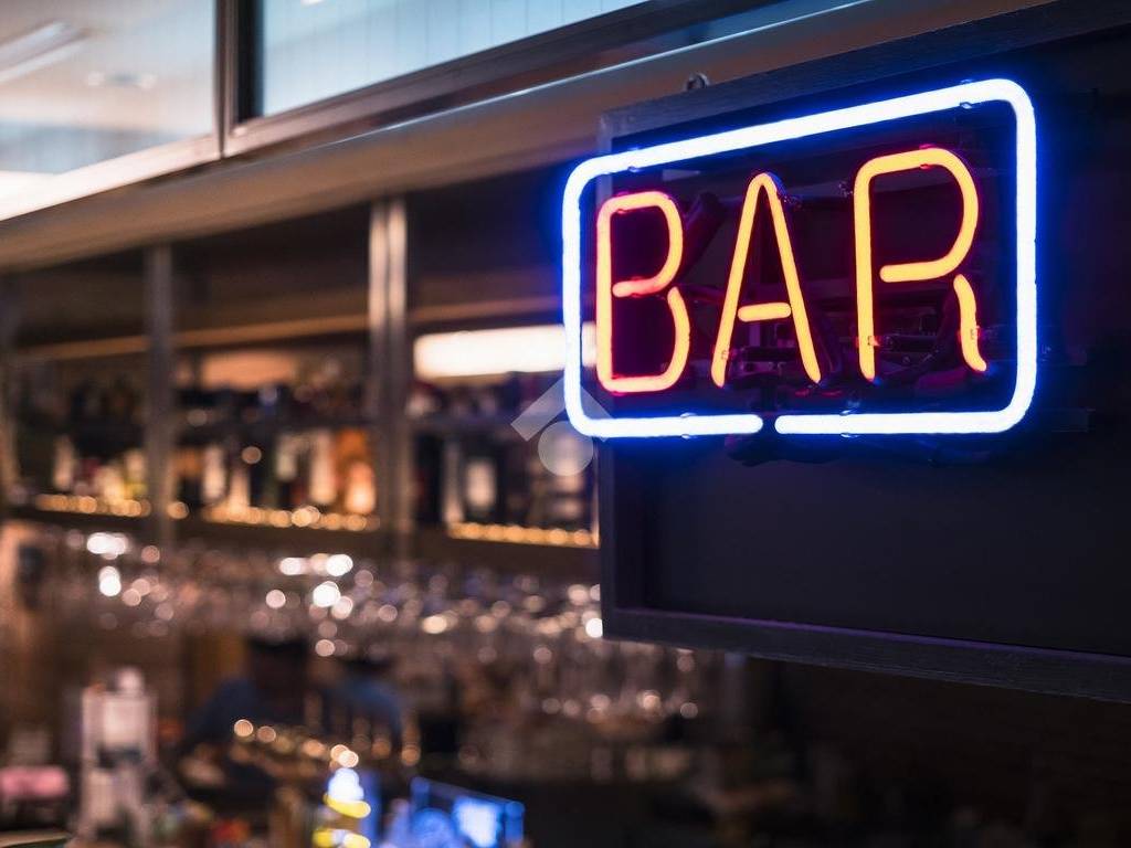 bar