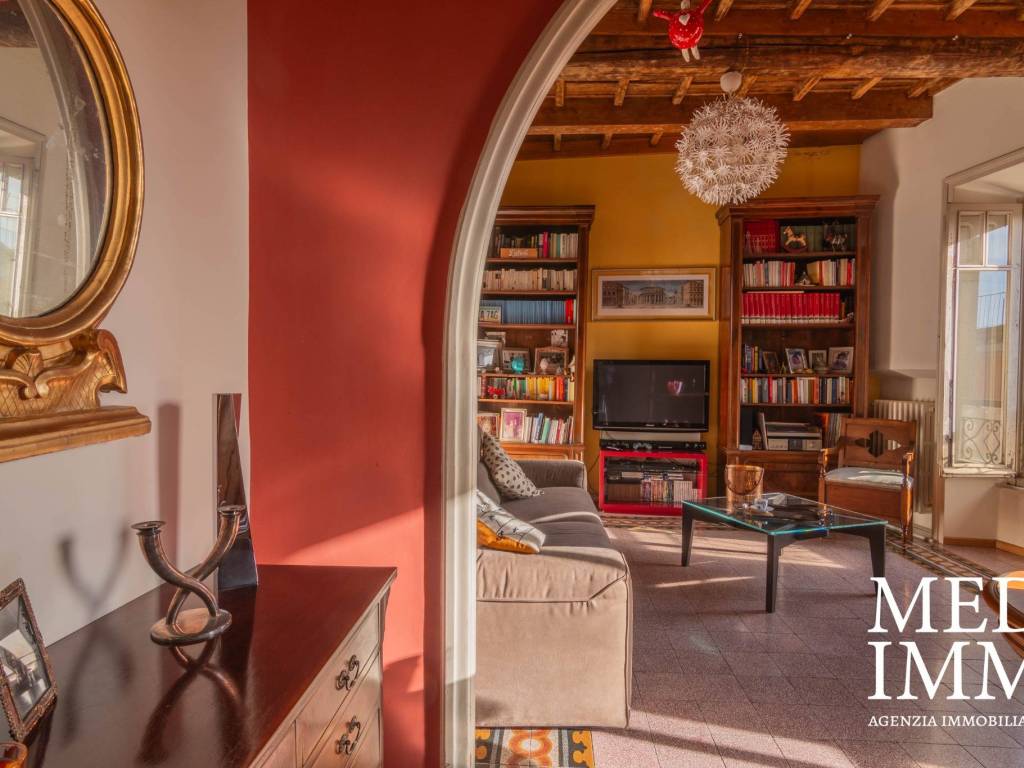 Stanza arredata