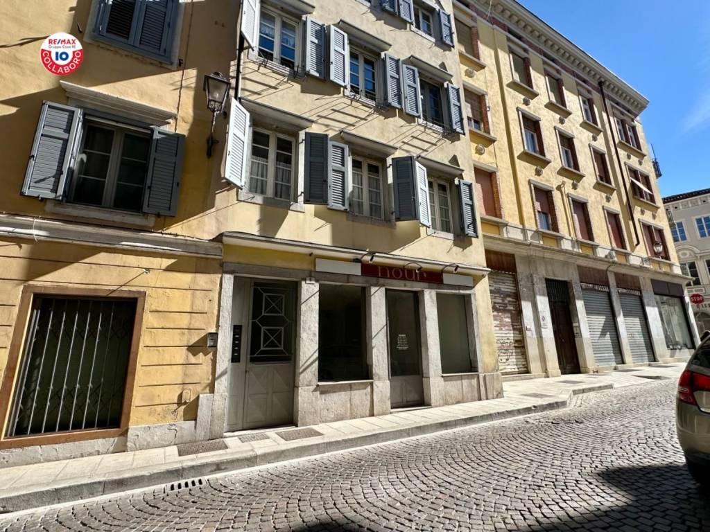 Locale commerciale via del Seminario, 6, Gorizia, Rif. 110871665 -  Immobiliare.it