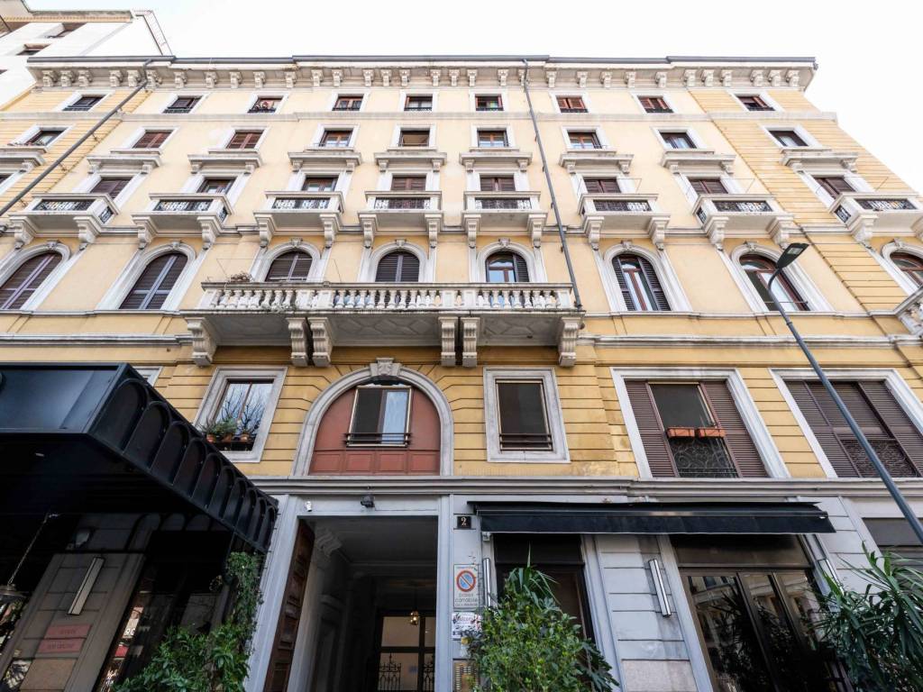 Commercial property largo Fra' Paolo Bellintani, Milan, Ref. 110880865