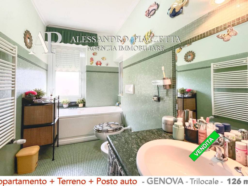 Bagno con vasca idromassaggioi