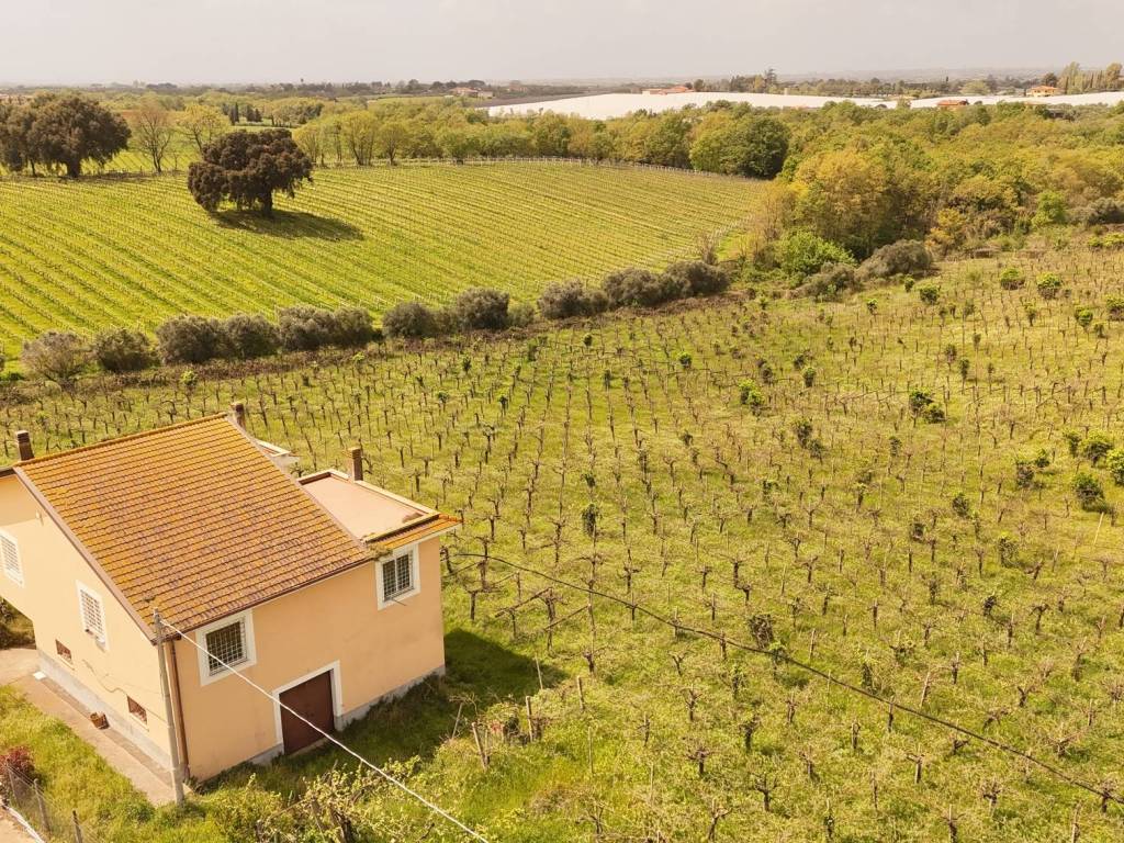 Villa unifamiliare via tufello 7, campoleone - tre colli, aprilia