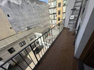 BALCONE SU INTERNO CORTILE