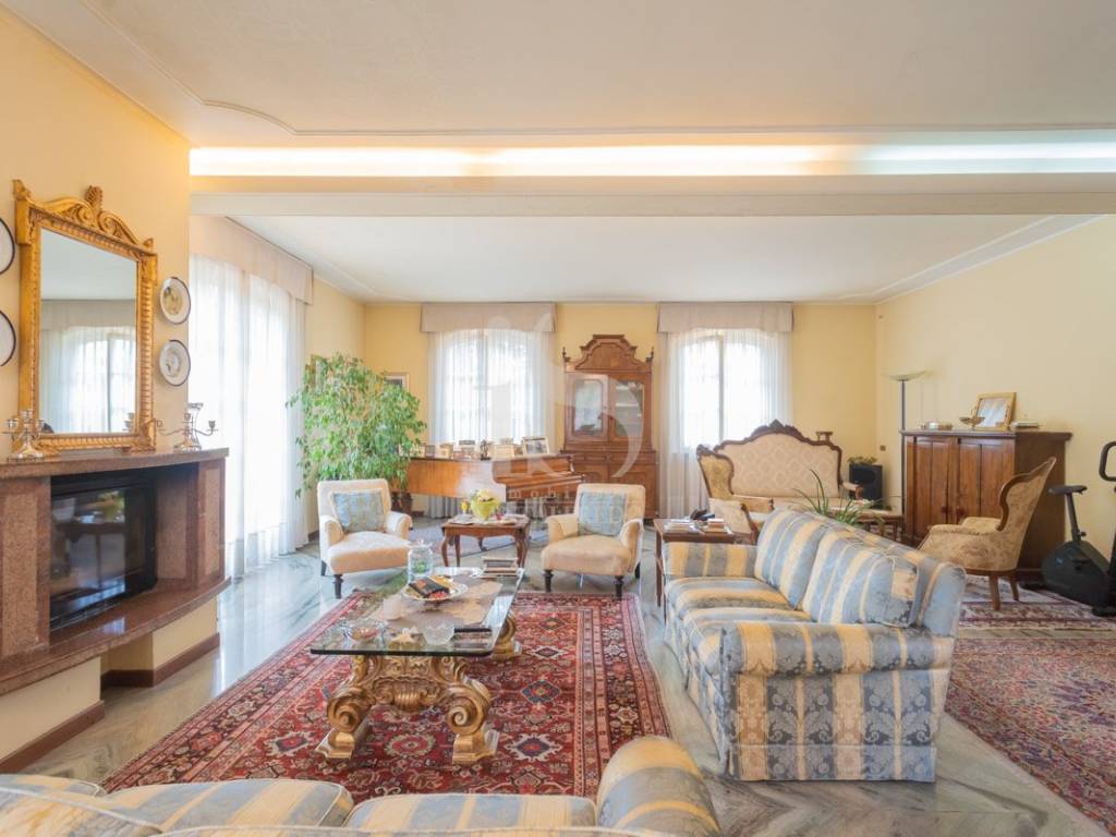 Villa in Brianza Usmate Velate