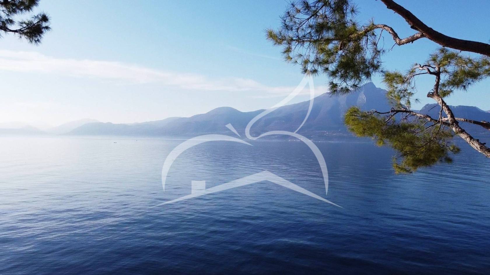 Appartamento in vendita a Torri del Benaco