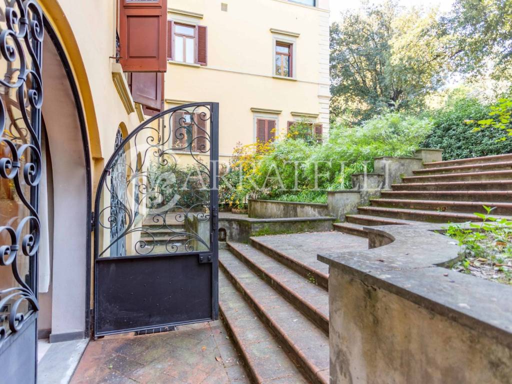 Appartamento in villa in zona panoramica di Firenz