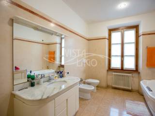 11 bagno via cadorna 36