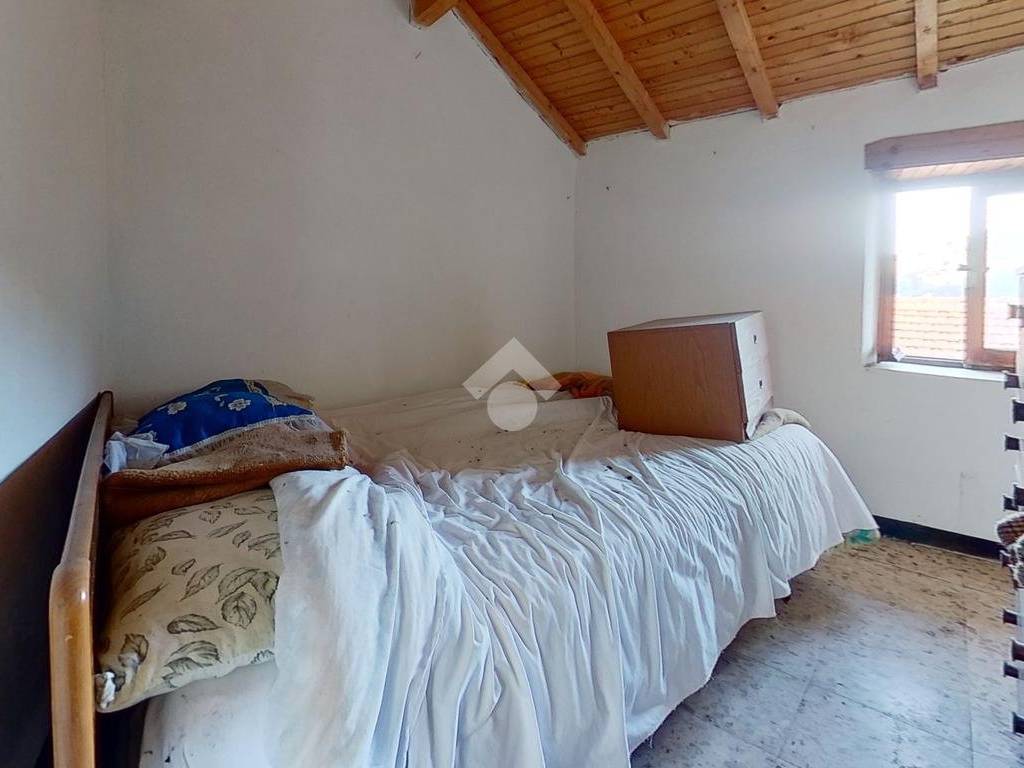 Rustico-con-cantina-a-Boscomare-Bedroom (1)