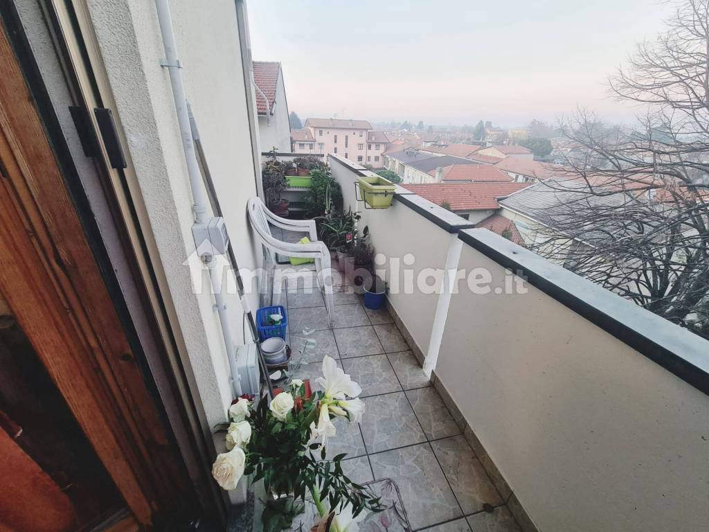 Balcone cucina e camera