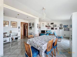 Foto - Si vende Appartamento con terrazzo, Riviera delle Palme, Massignano