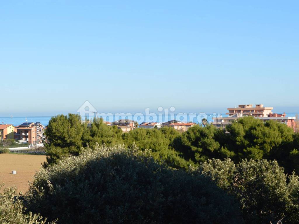 Vista mare dalla riservata ed ampia terrazza