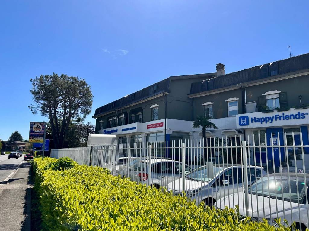 Ufficio - Studio via Comasina 155, Verano Brianza, Rif. 110967117 -  Immobiliare.it