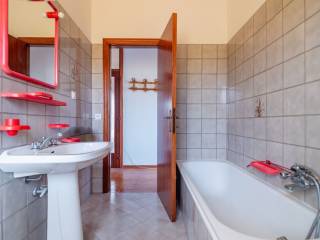 Bagno finestrato con Vasca_V2